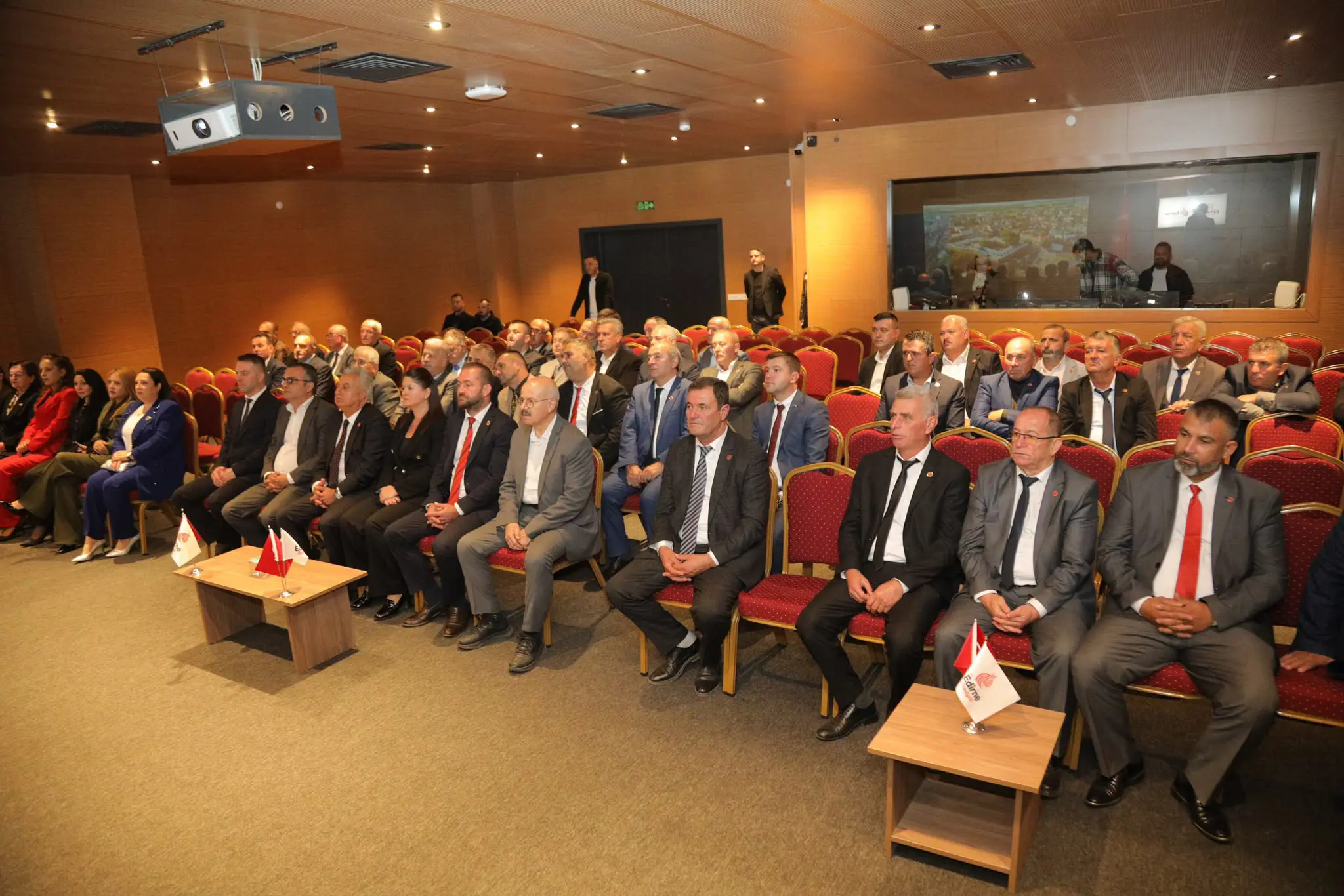 BAŞKAN GENCAN: “ÖNCELİĞİMİZ VATANDAŞLARIMIZIN MEMNUNİYETİ” galeri görseli